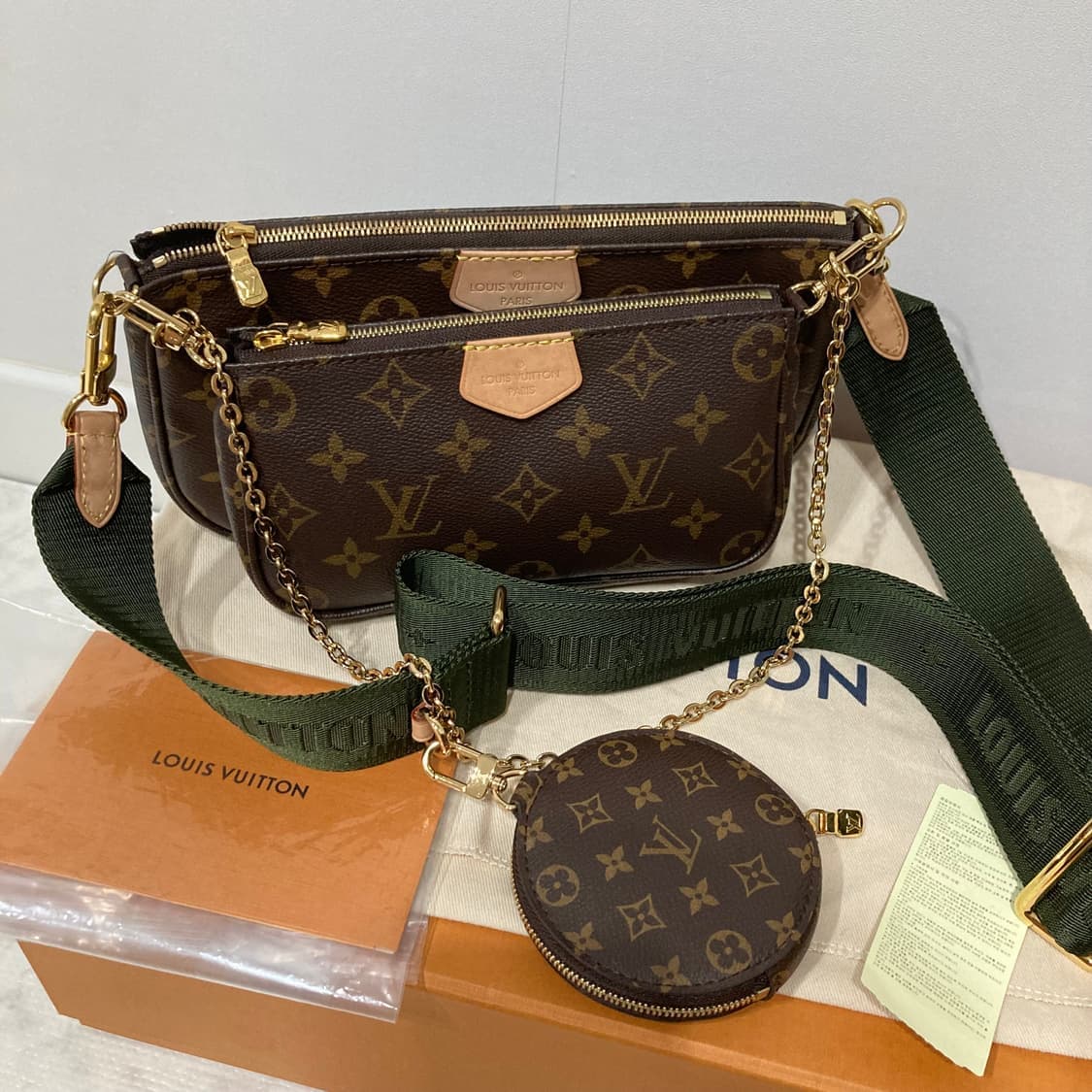 루이비통 멀티포쉐트 악세수아 호보백 상품이미지2