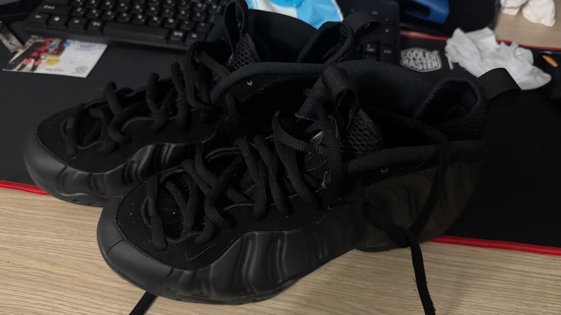 나이키 에어 폼포짓 원 블랙 앤트러사이트 상품이미지1