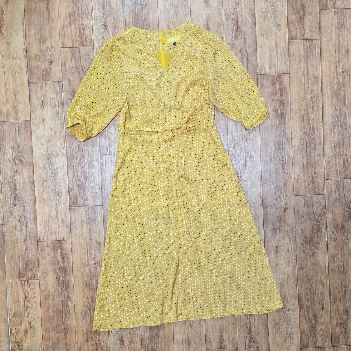 룩캐스트(LOOKCAST) V넥 원피스 55-66 새상품 상품이미지1