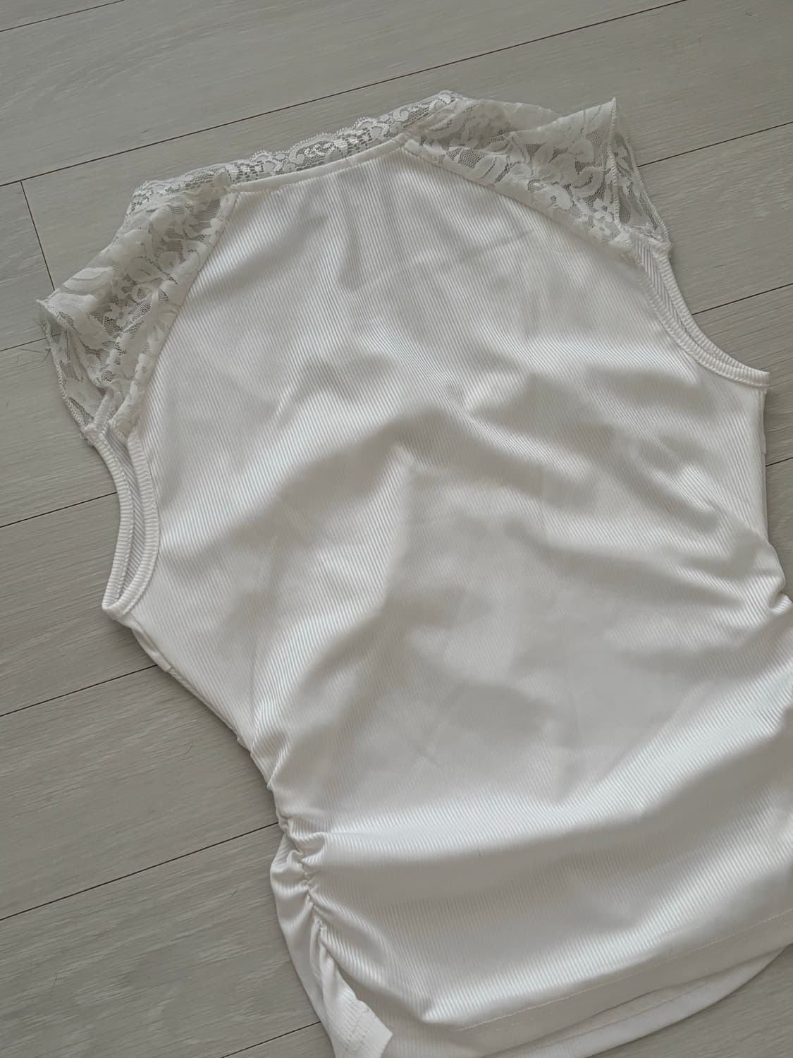 [Cider] 라운드넥 레이스 탱크 탑 상품이미지3