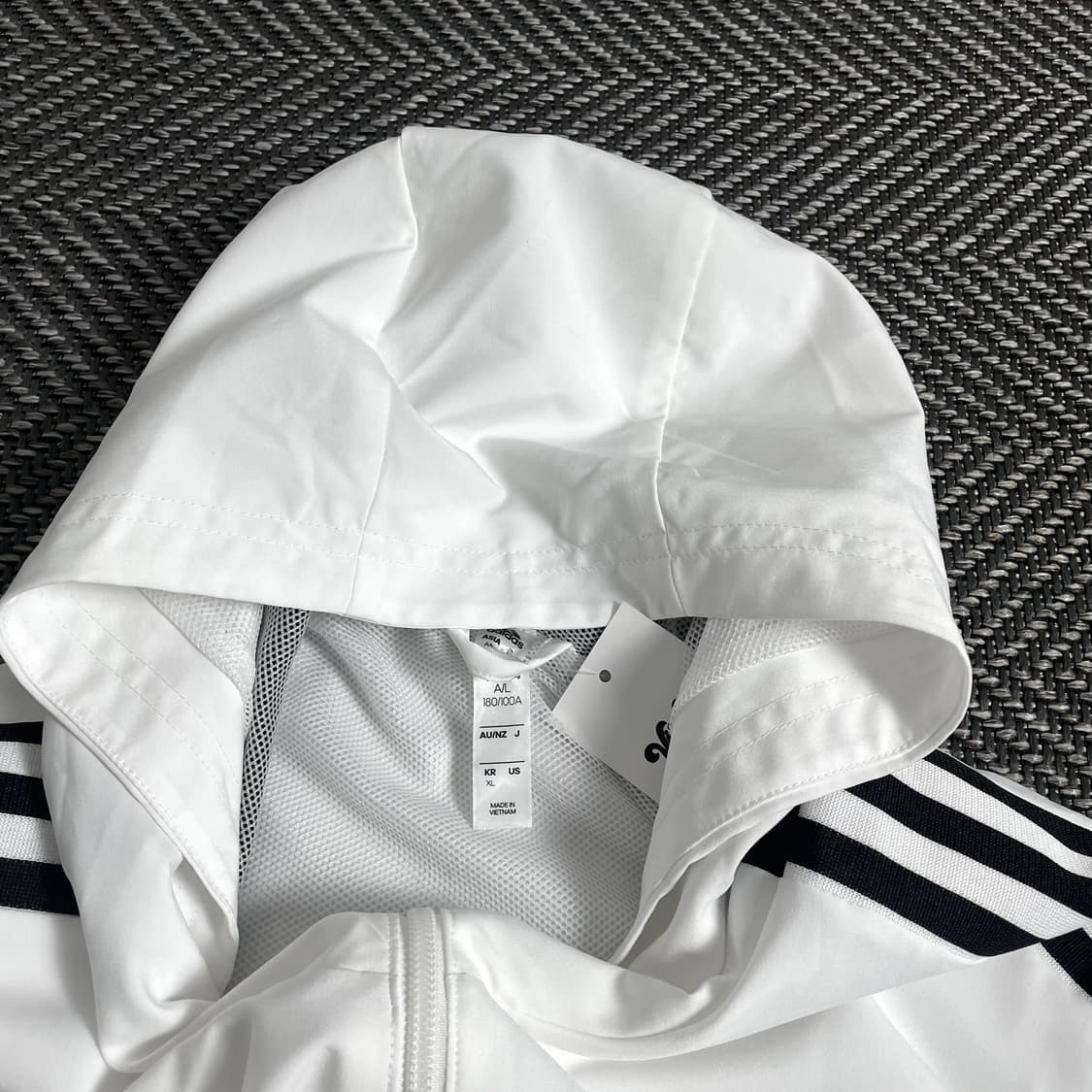 아디다스 우븐 올드스쿨 트랙 바람막이 화이트o 2978 상품이미지4