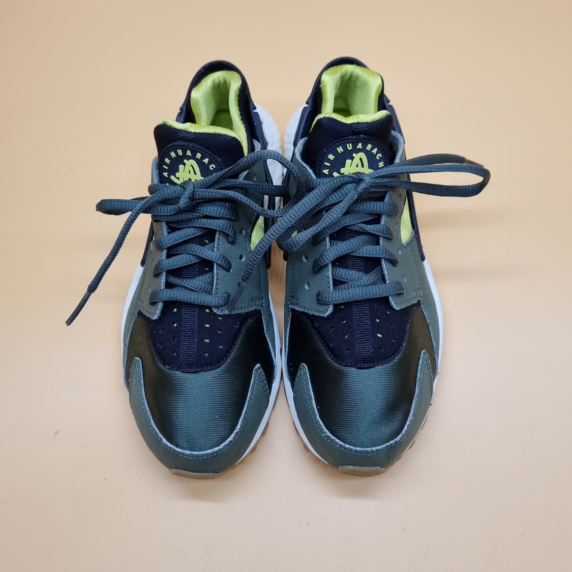 나이키 에어허라취 카키 운동화 실사이즈225 상품이미지2