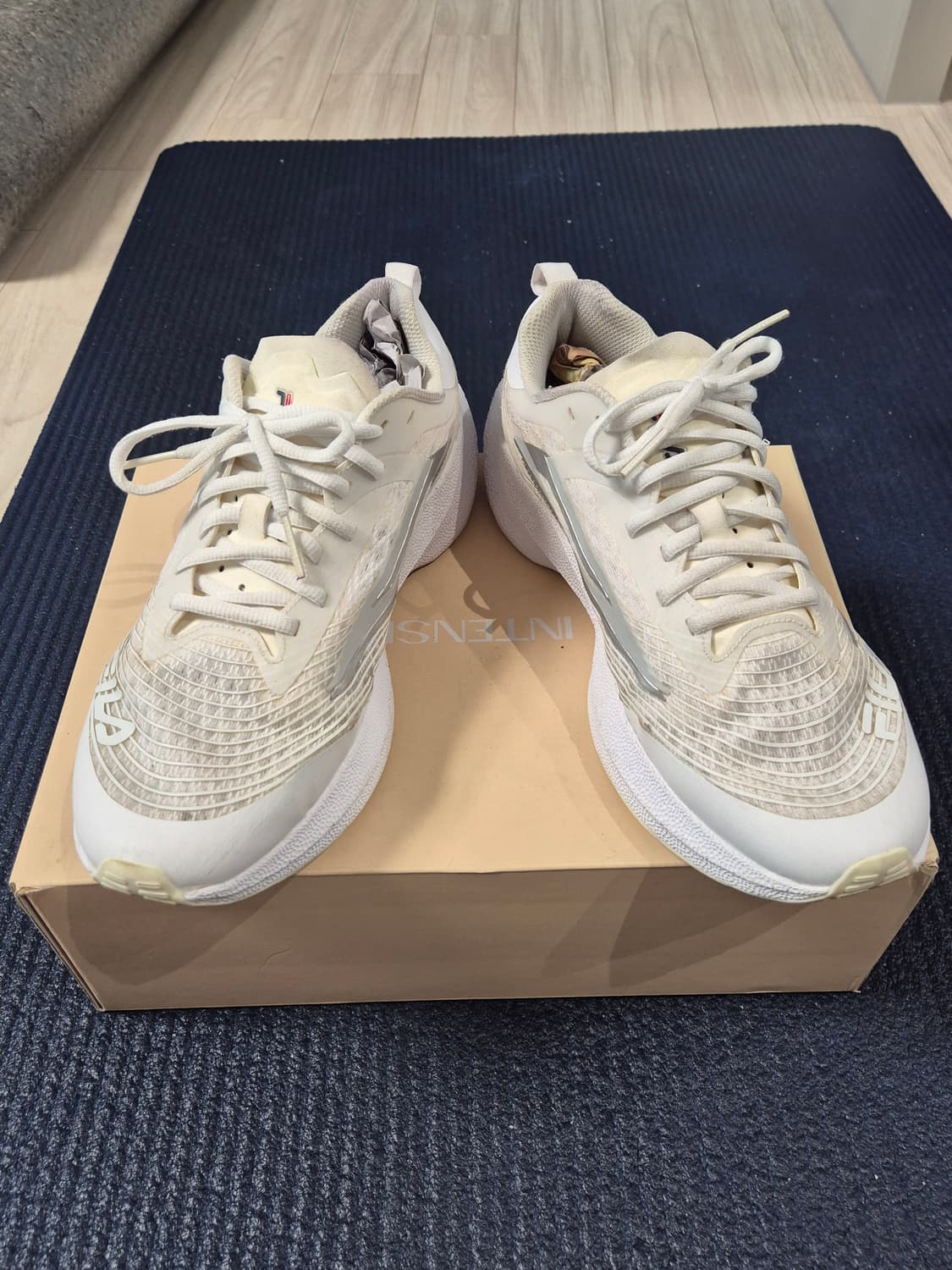 휠라 뉴런 임펄스 7  러닝화 280 (넘 이쁨) 상품이미지3