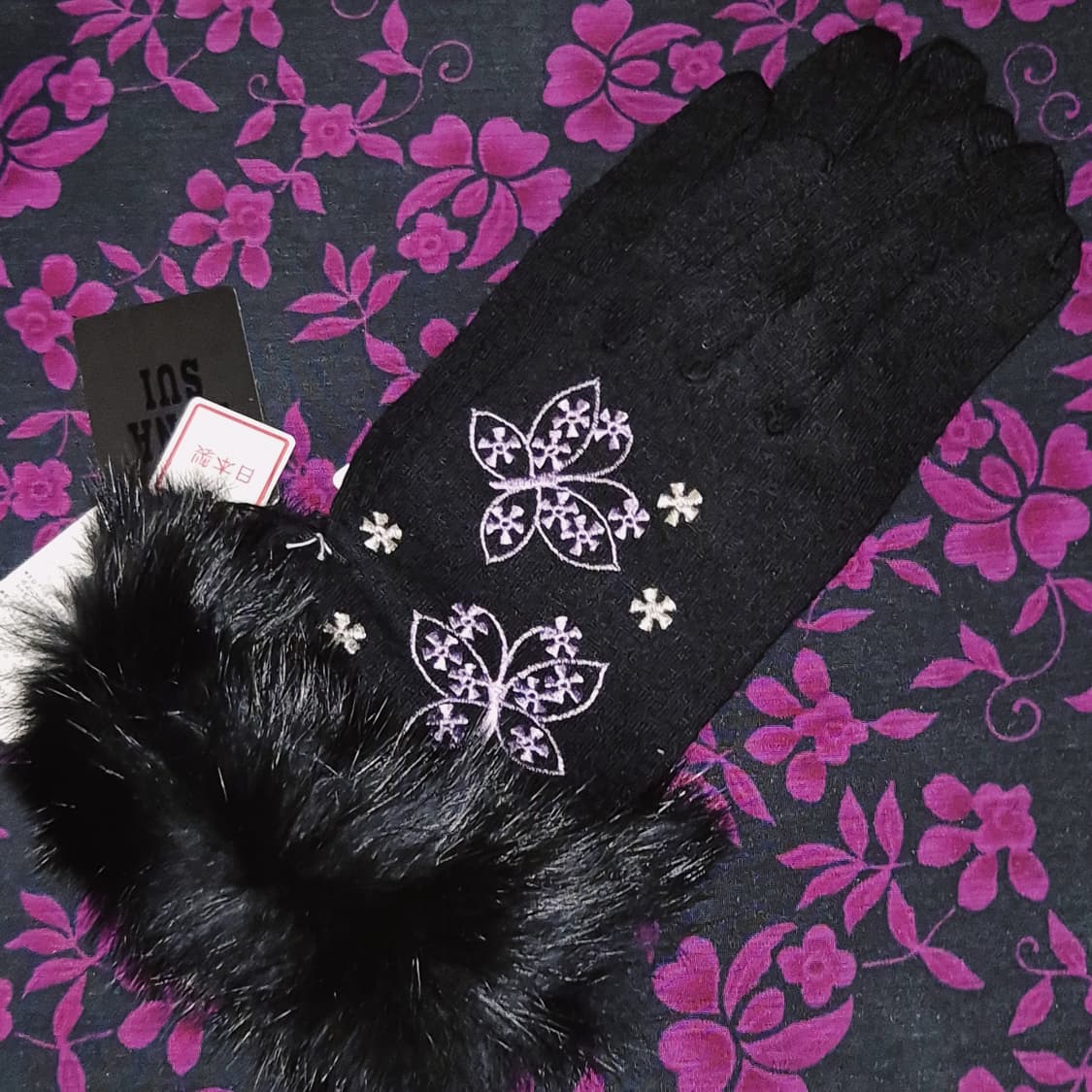 07s 안나수이 블랙 나비 래빗 퍼 울 터치 장갑 상품이미지5
