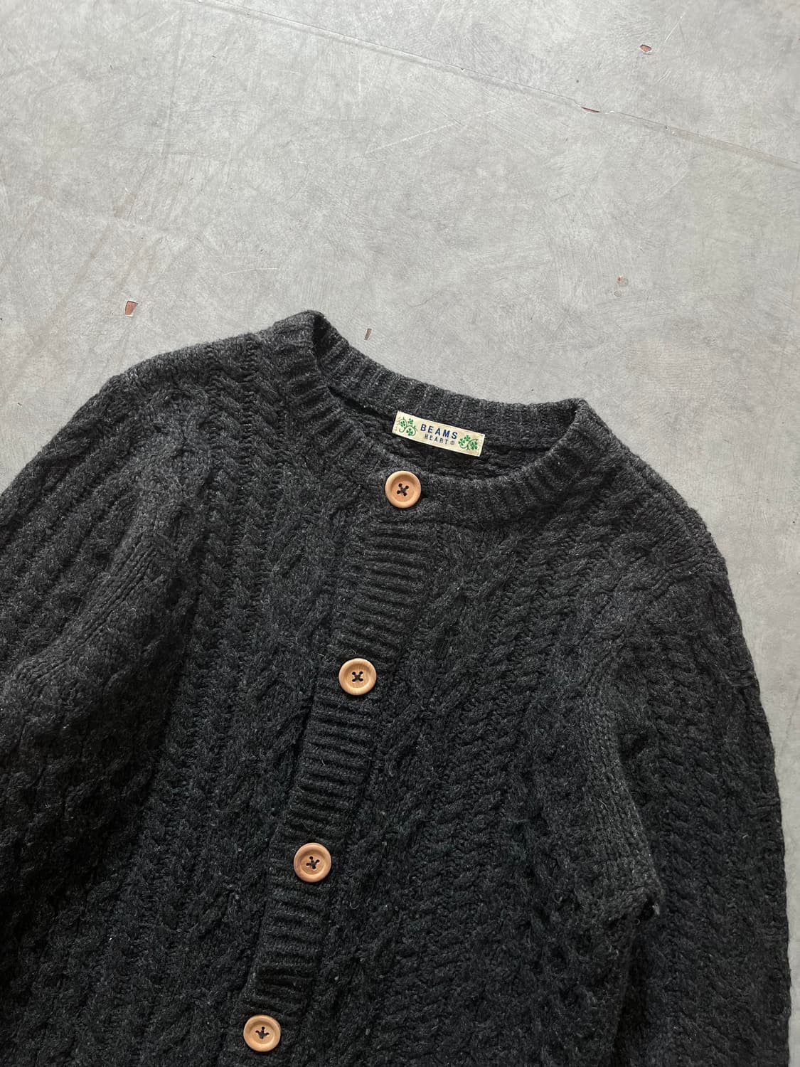 Beams 빔즈 차콜 케이블 버튼 가디건 상품이미지4
