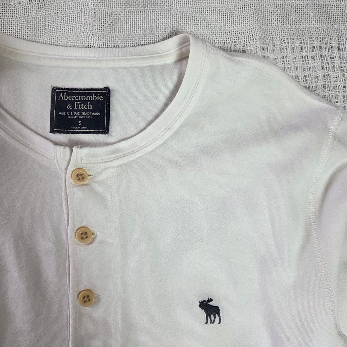 [A&F] 아베크롬비 무스로고 헨리넥 롱슬리브 상품이미지3