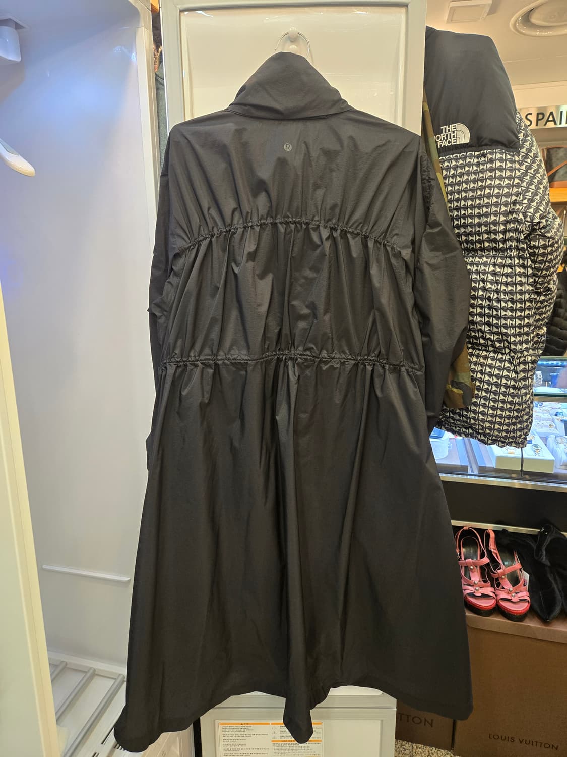 룰루레몬 (lululemon) 블랙 롱 트렌치/레인 코트  상품이미지2