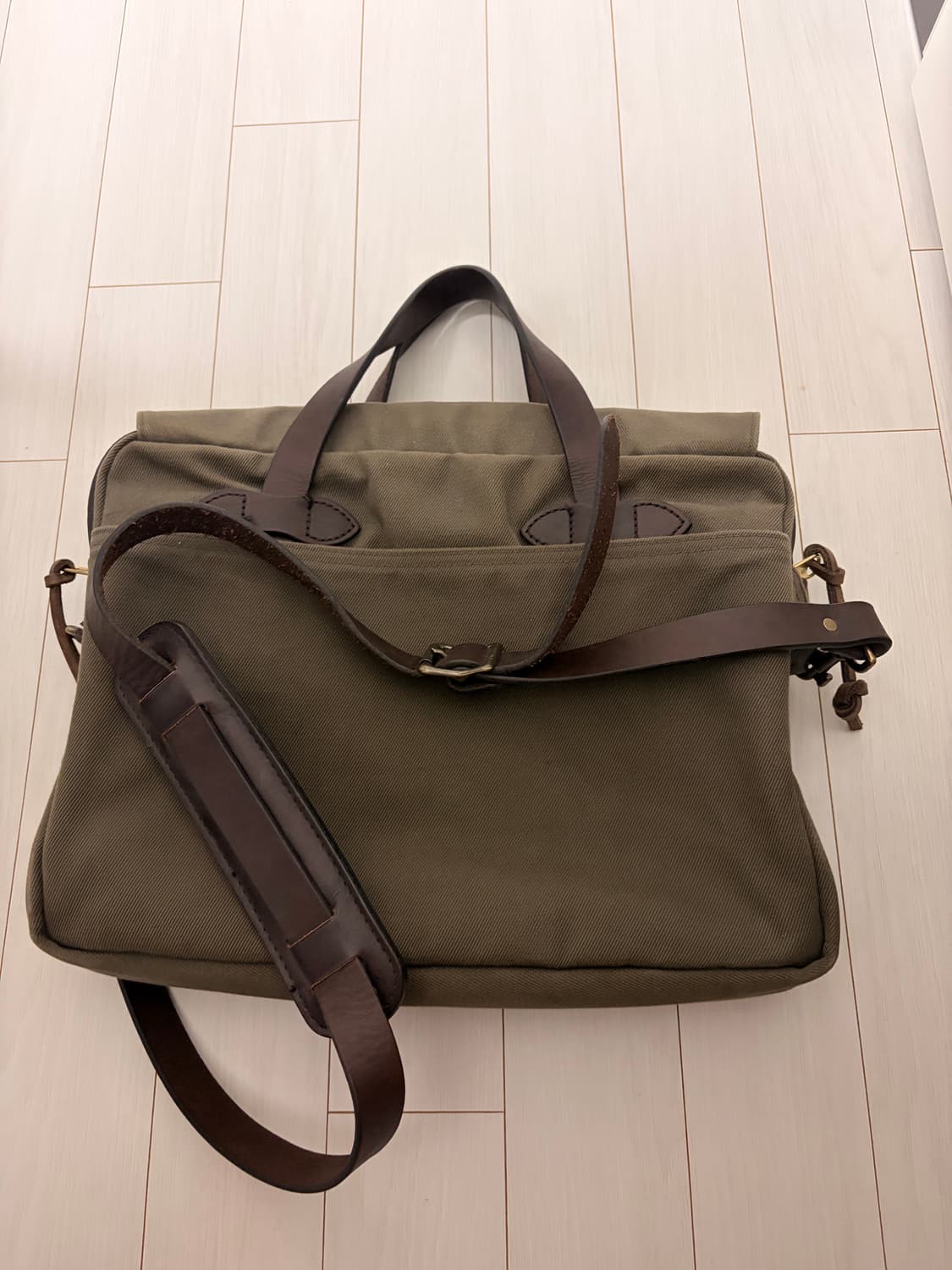 필슨 256 브리프케이스 상품이미지1