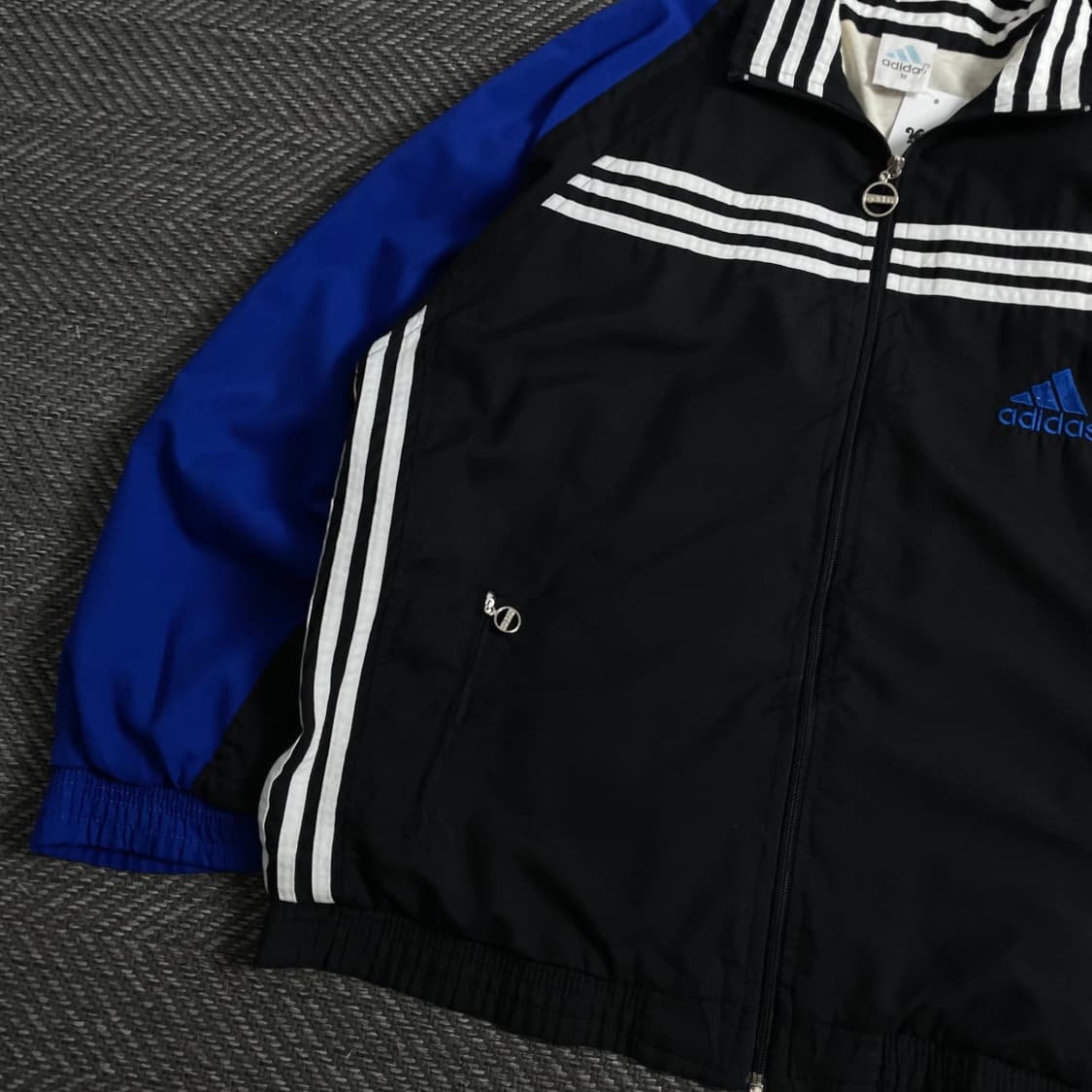 00s아디다스 올드스쿨 박시핏 바람막이 o 3886 상품이미지3