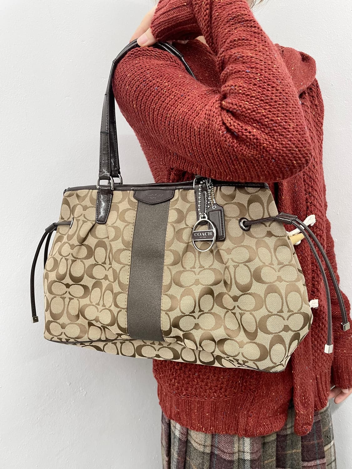 코치 자카드 시그니처 숄더백  상품이미지3