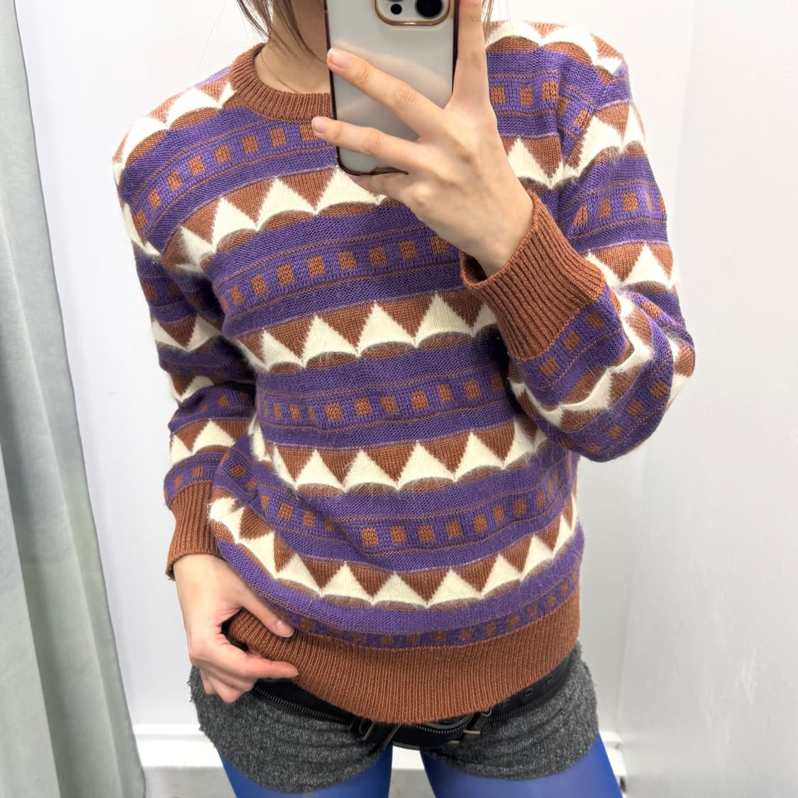 퍼플 브라운 패턴 아크릴 니트 상품이미지3