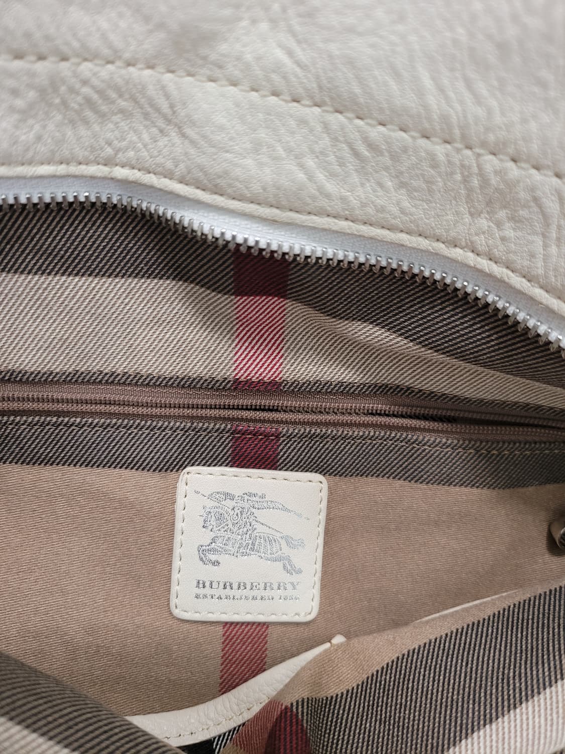 버버리 에퀘스트리안 나이트 캔버스 벨트 토트백 (정품) 상품이미지4