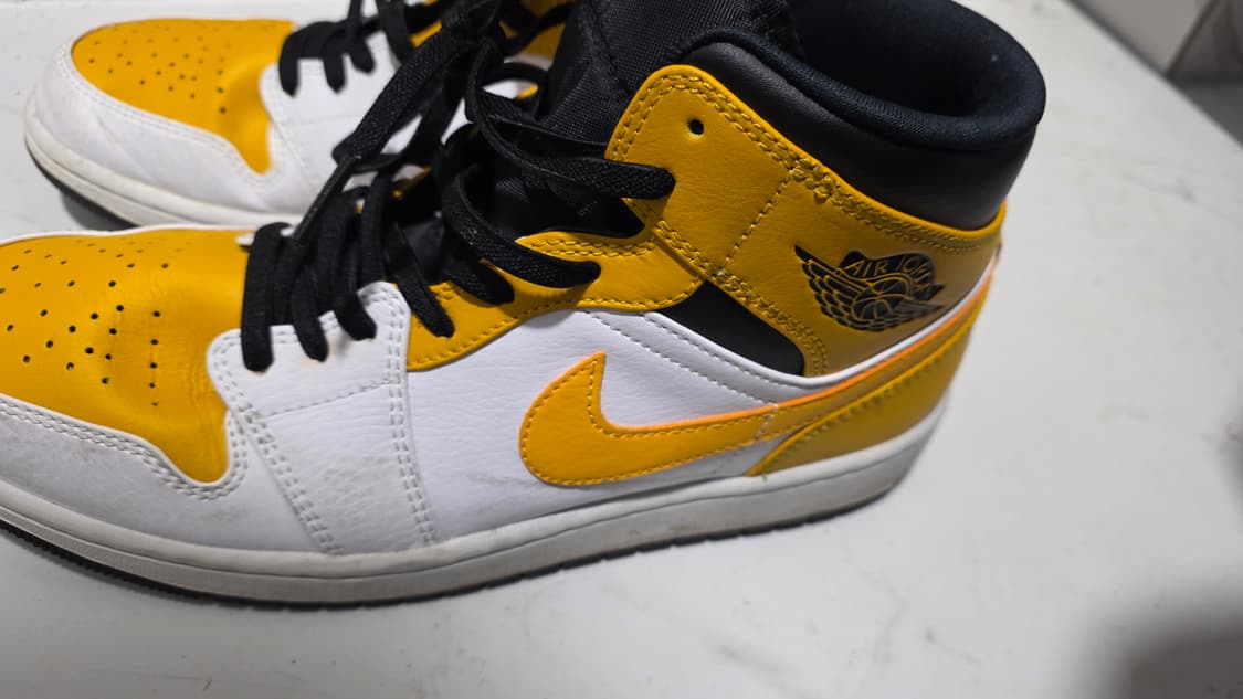 에어 조던 1 미드 '유니버시티 골드 상품이미지1