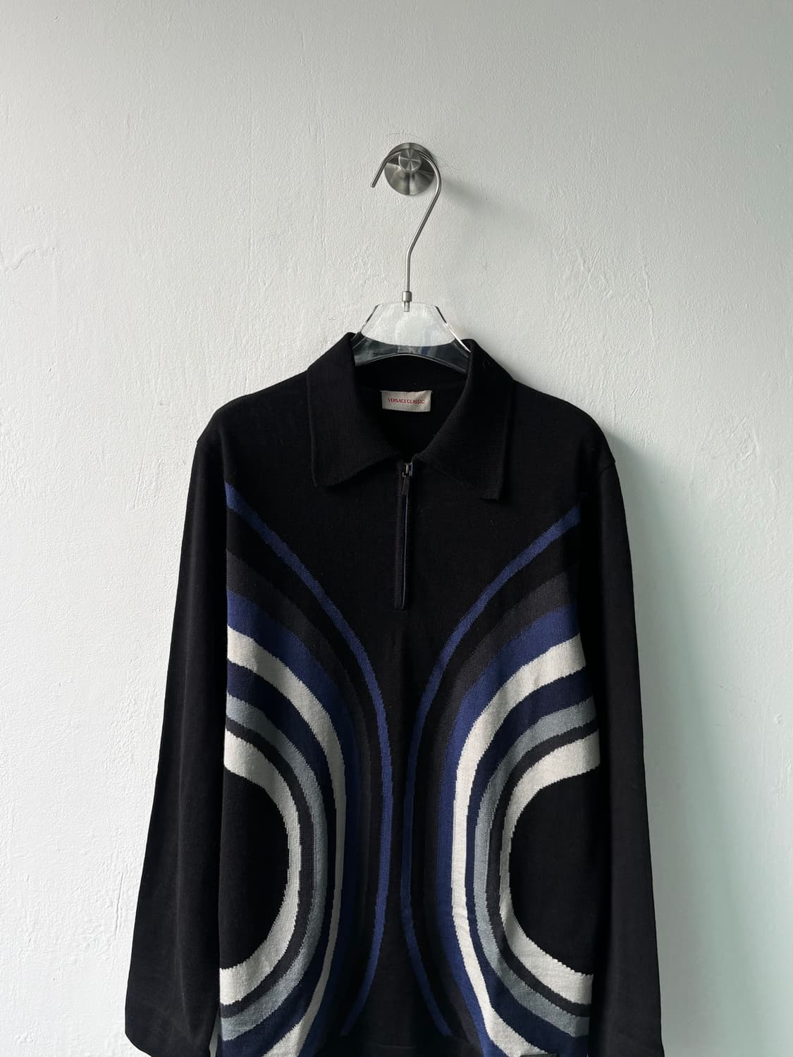 베르사체 클래식 하프 집업 스웨터  상품이미지2