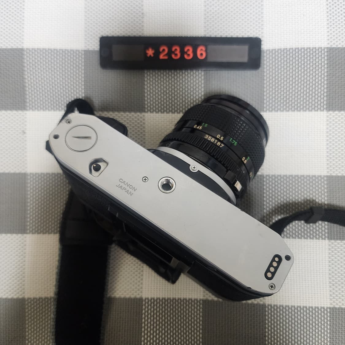 캐논 AE-1 프로그램 필름카메라 실버바디 1.4 단렌즈 상품이미지5