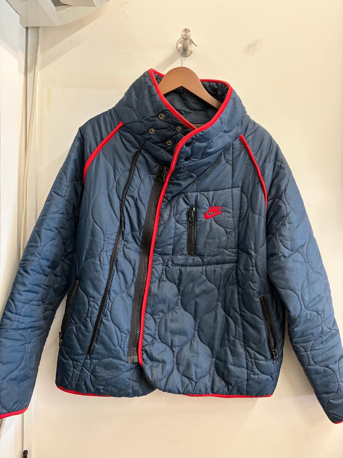 N6. 나이키 올드스쿨 퀄팅자켓 상품이미지1