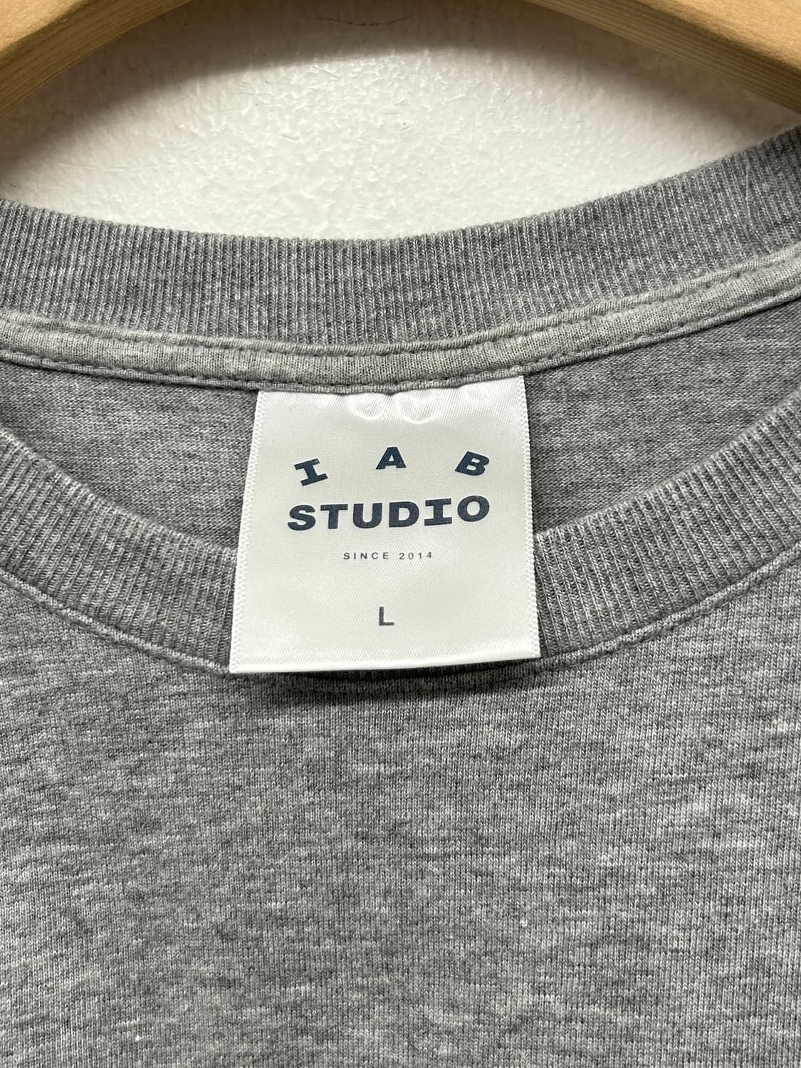 IAB STUDIO 반팔 티셔츠 그레이 상품이미지6