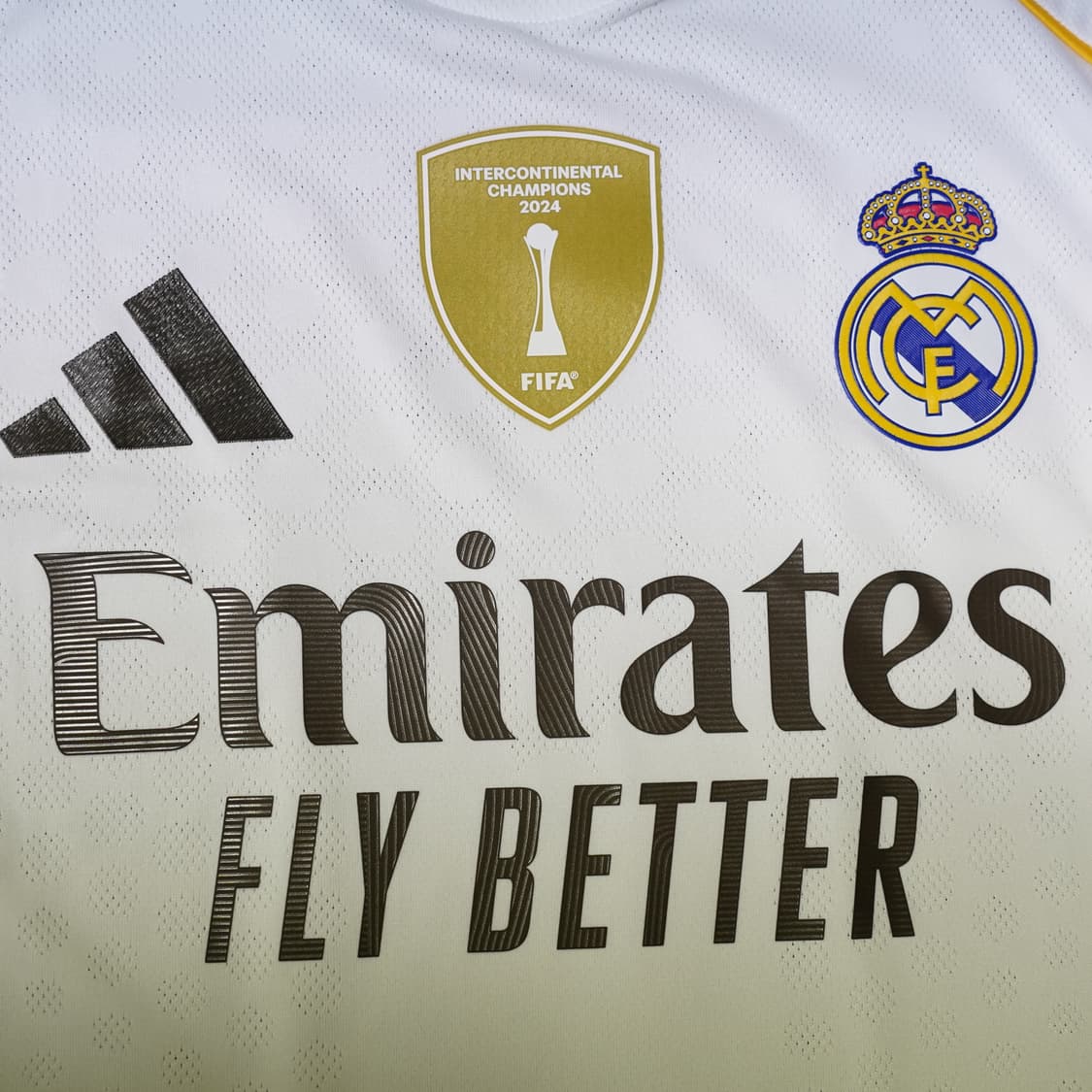 [국내 L][어센틱]25-26 레알마드리드 발베르데 유니폼 상품이미지7