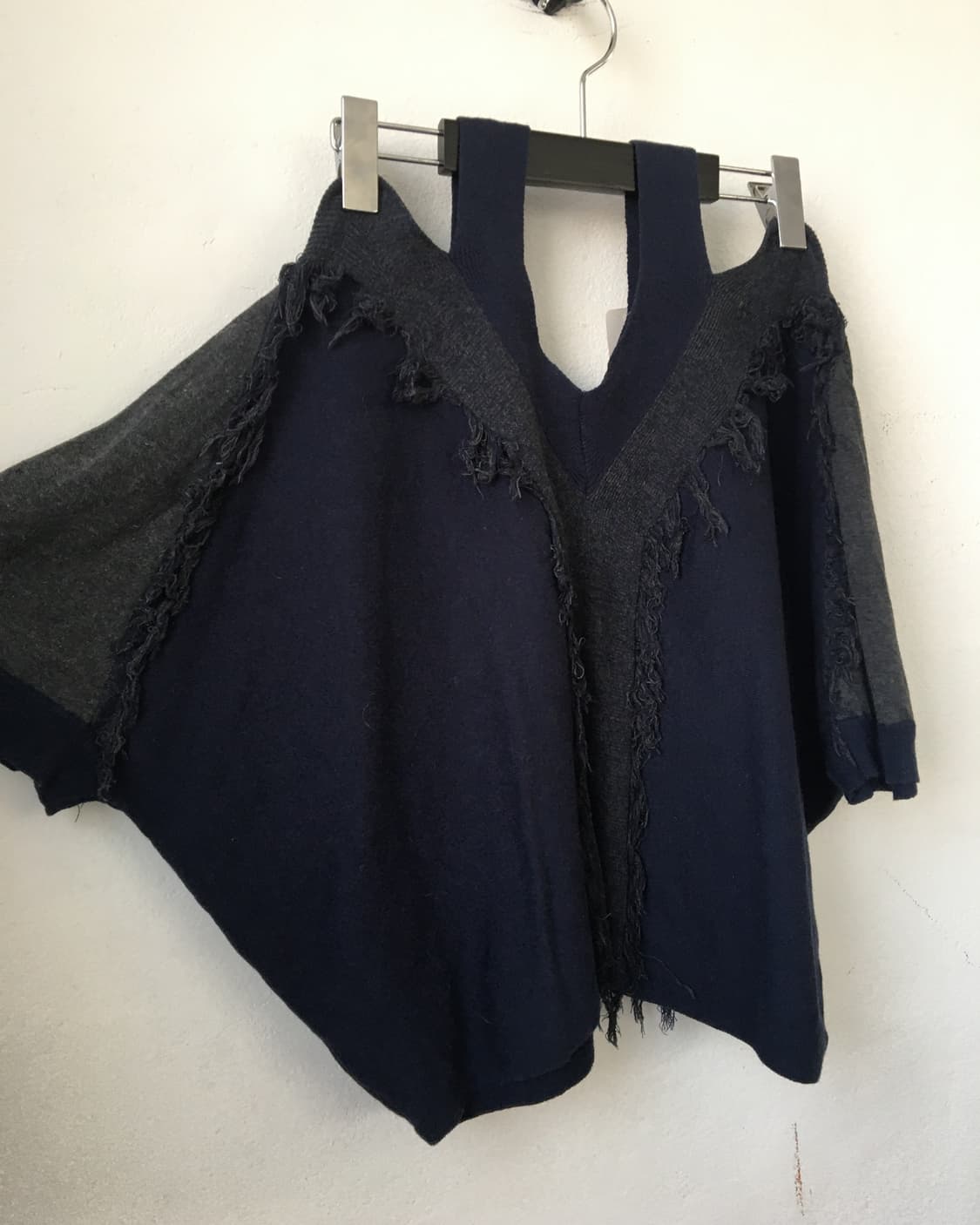 Fringe point cut off knit 상품이미지3