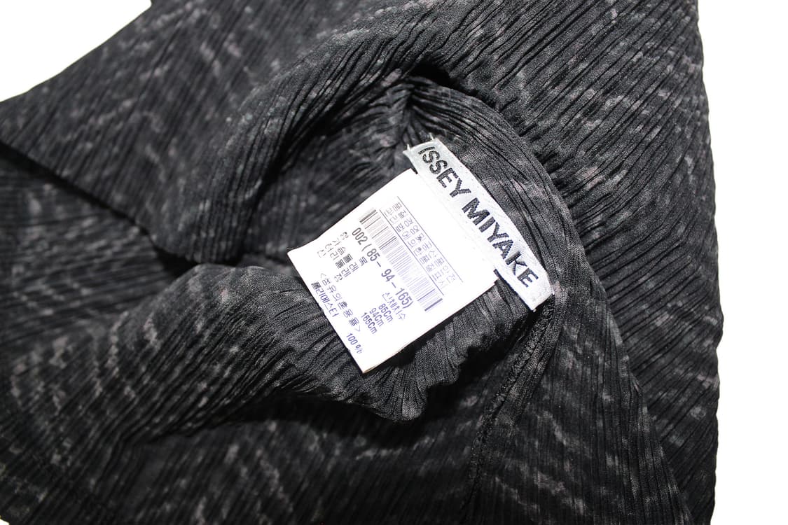 ISSEY MIYAKE 이세이미야케 플리츠 모크넥 슬리브리스 탑 상품이미지5