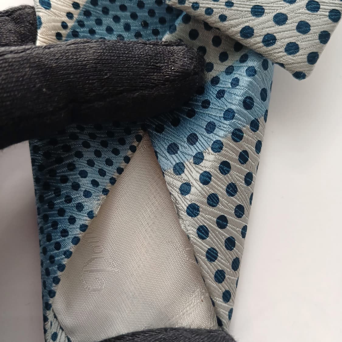 도미니크 프랑스 실크 블루 넥타이 8.2cm B등급  A18738
 상품이미지8