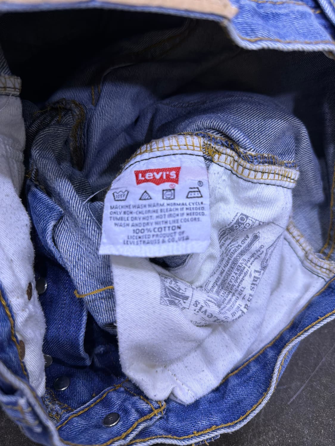 리바이스 501 레귤러핏 빈티지 라인 워싱 데님팬츠 31 상품이미지9