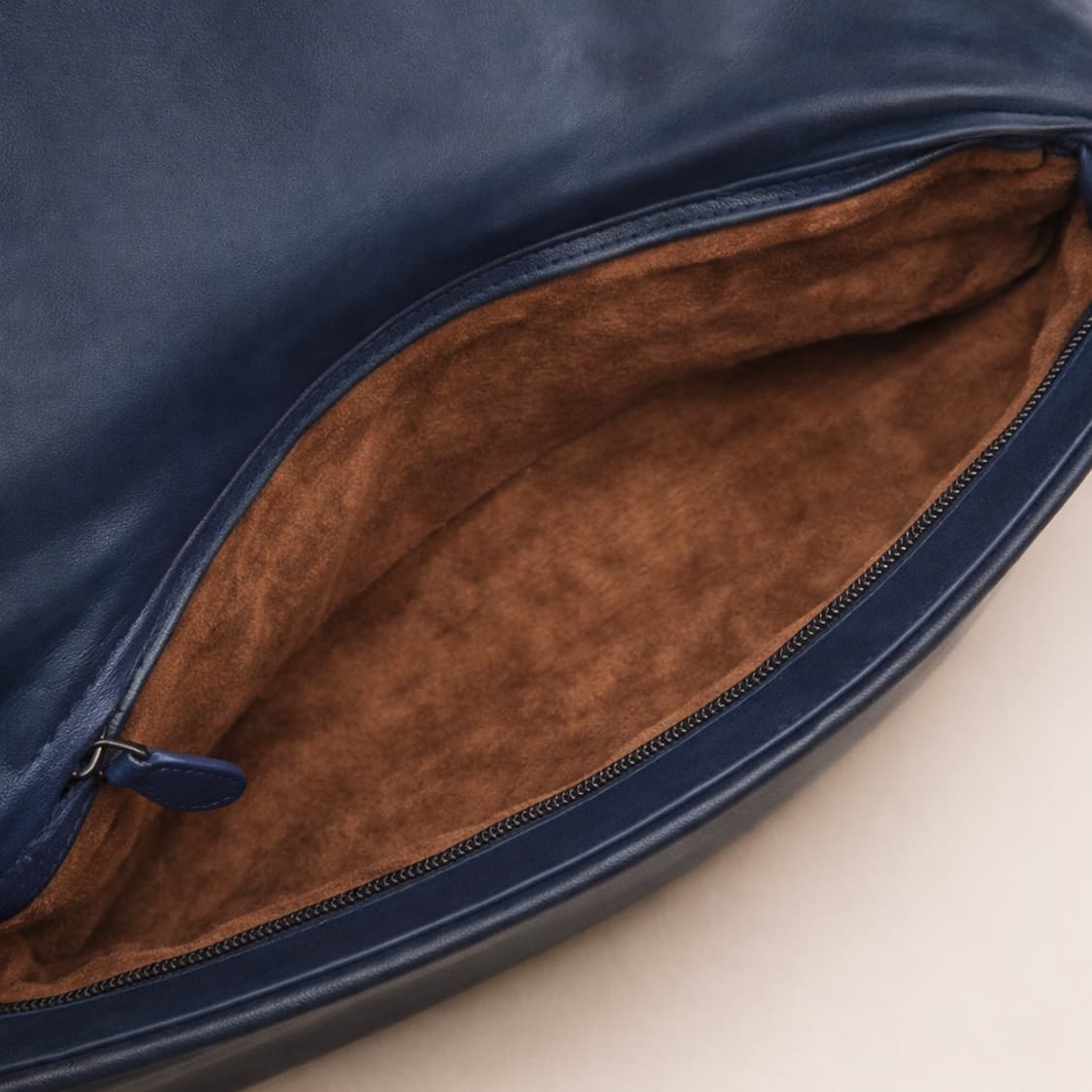 [A급] 보테가베네타 인트레치아토 플랩 크로스백 판매합니다!!! 상품이미지3