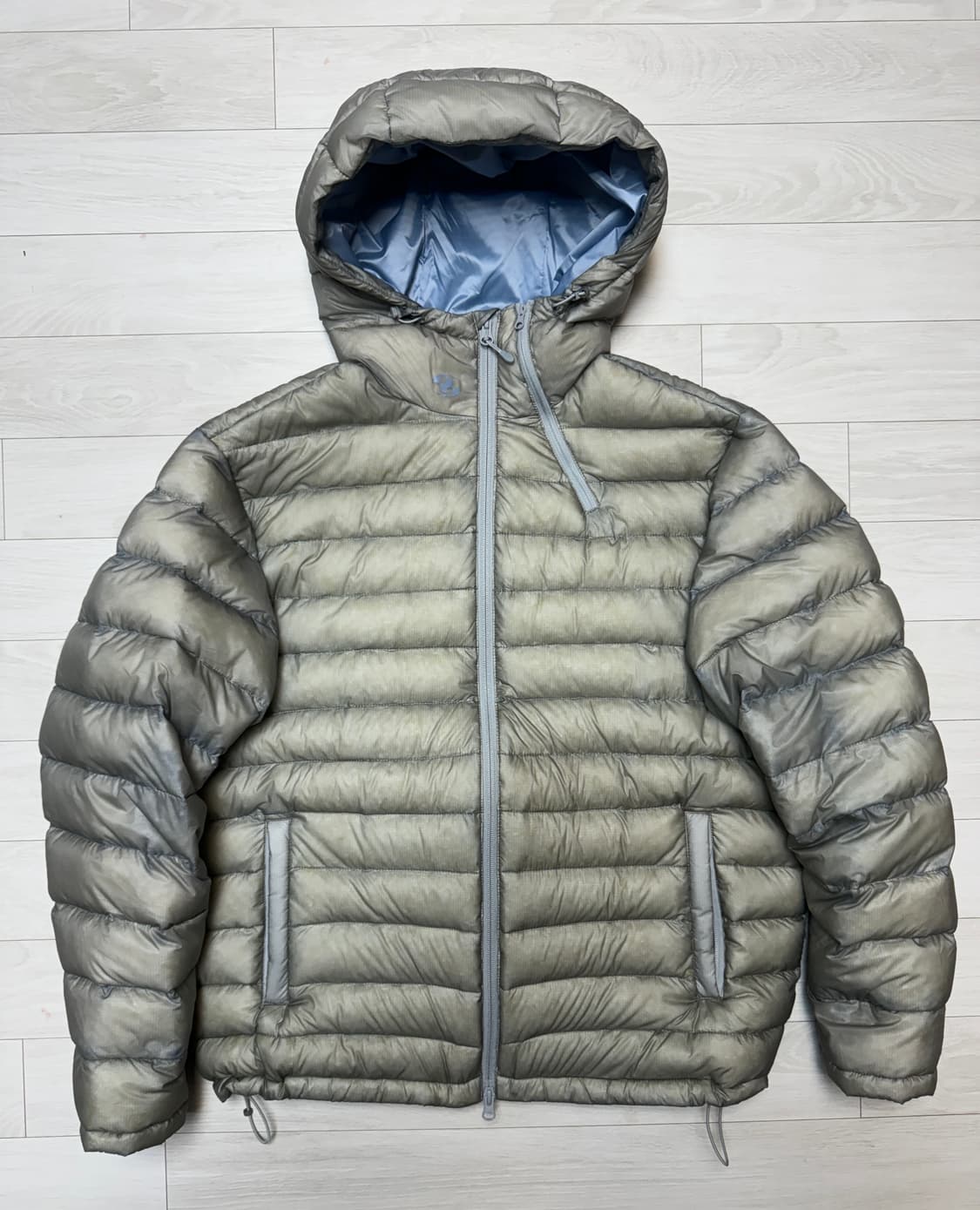 25fw 산산기어 서픽스 경량패딩 그레이 4사이즈 상품이미지1