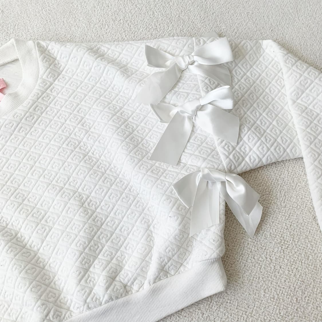 Swankiss 스완키스 하트 리본 맨투맨 상품이미지1