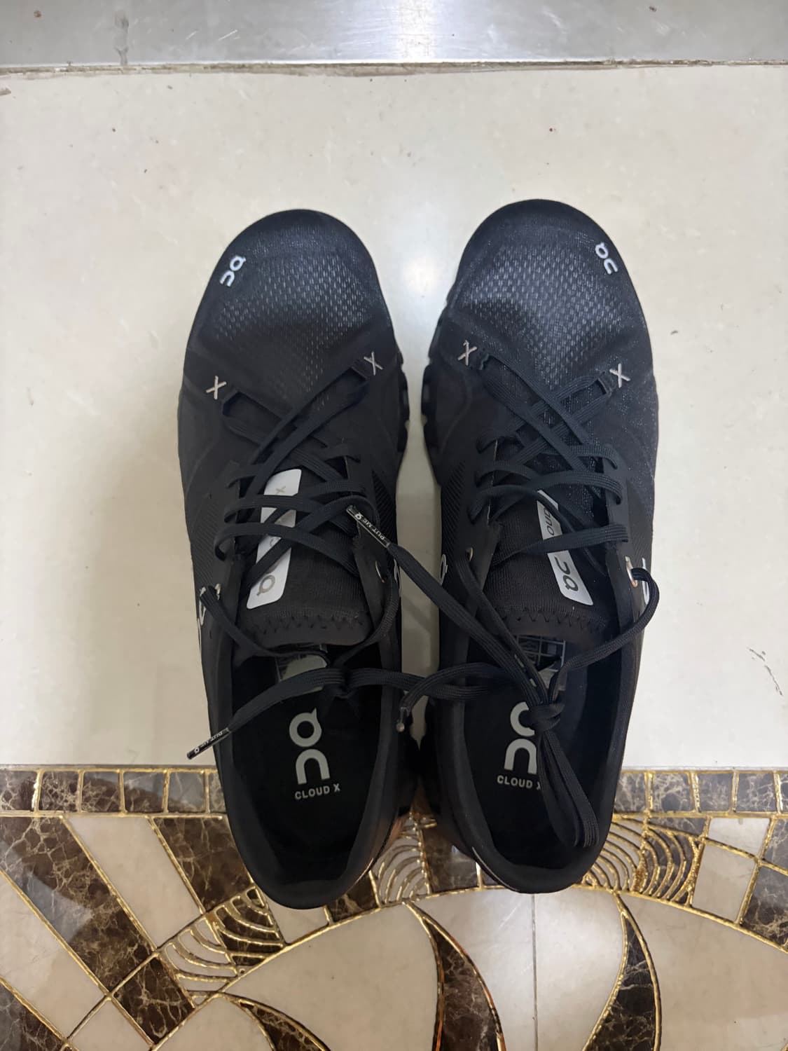 온러닝 클라우드 X 3 블랙 295 판매 상품이미지2