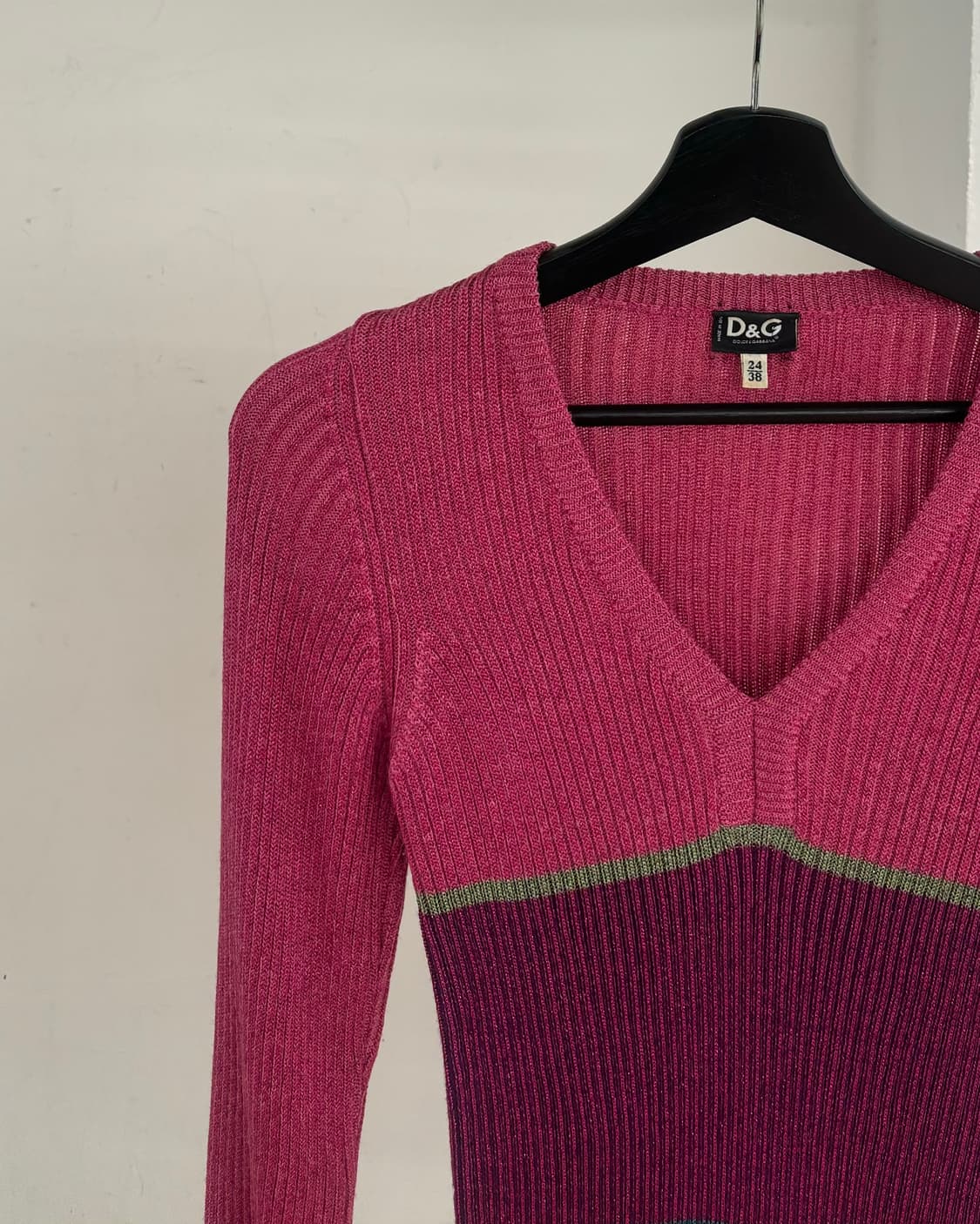 돌체앤가바나 핑크 브이넥 니트 상품이미지3