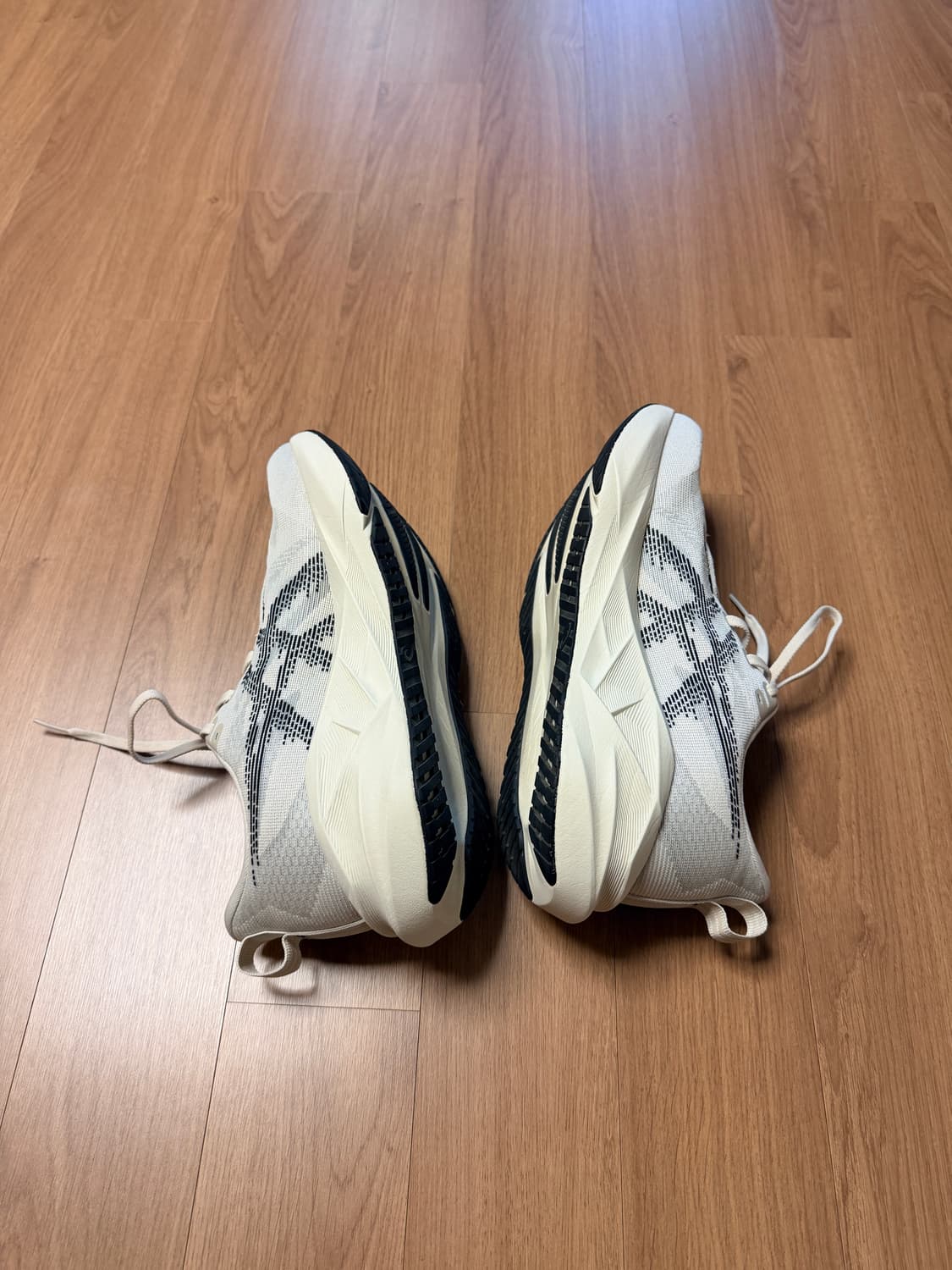 270) 아식스 노바블라스트5 오트밀 상품이미지8