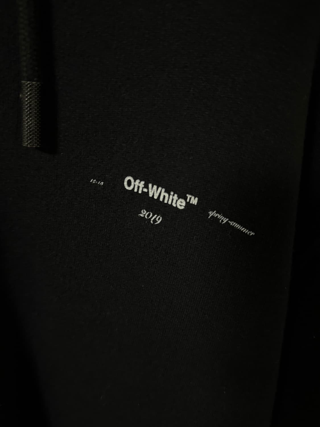 오프화이트 유화 후드집업 블랙  상품이미지5