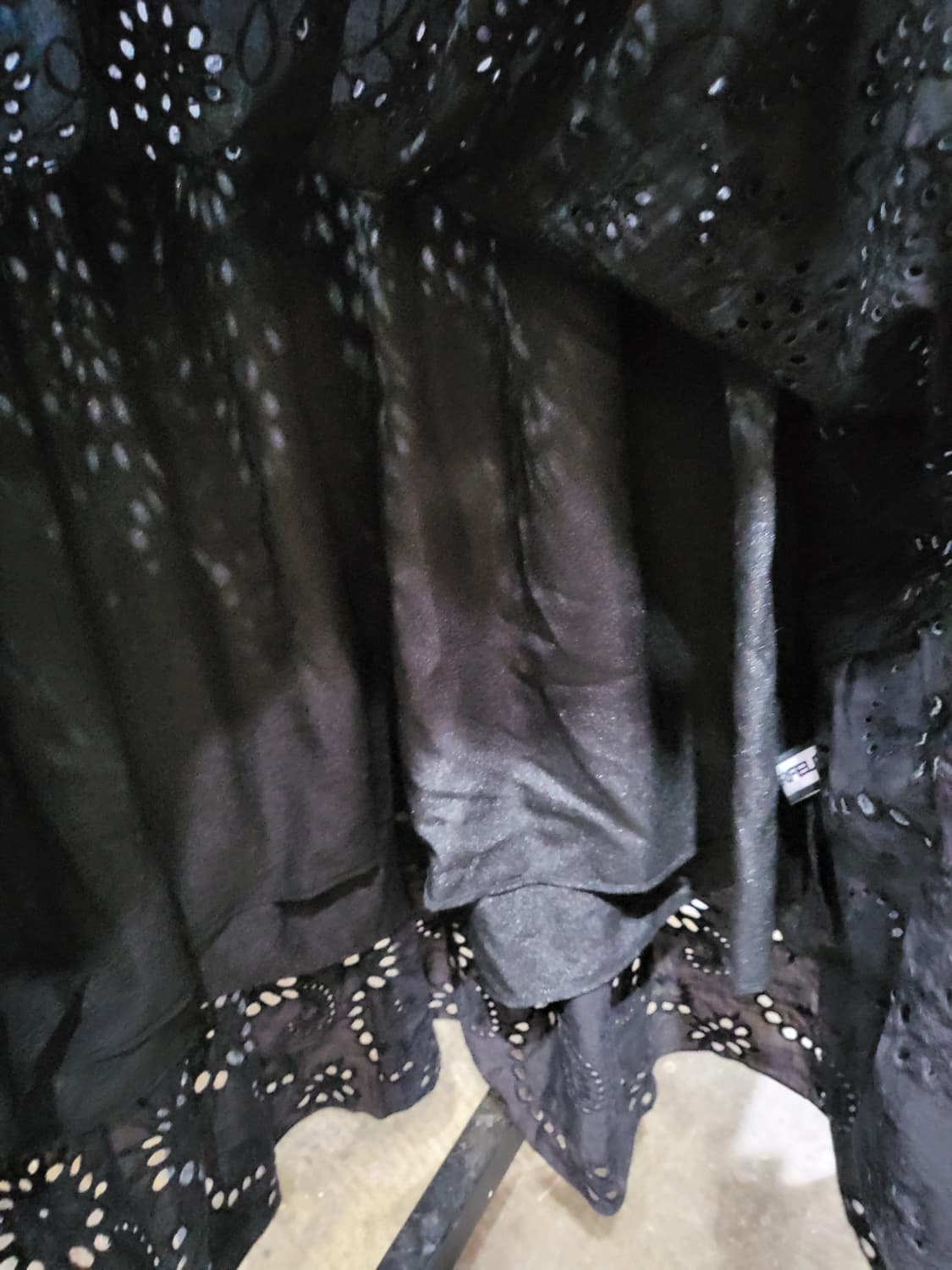 칼라거펠트 자수 펀칭 원피스 상품이미지8