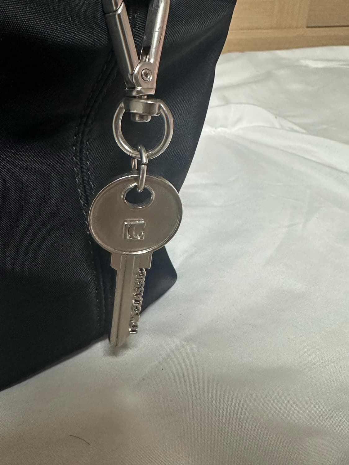 로우클래식 카라멜 박스 백 블랙 + 열쇠 키링 상품이미지10