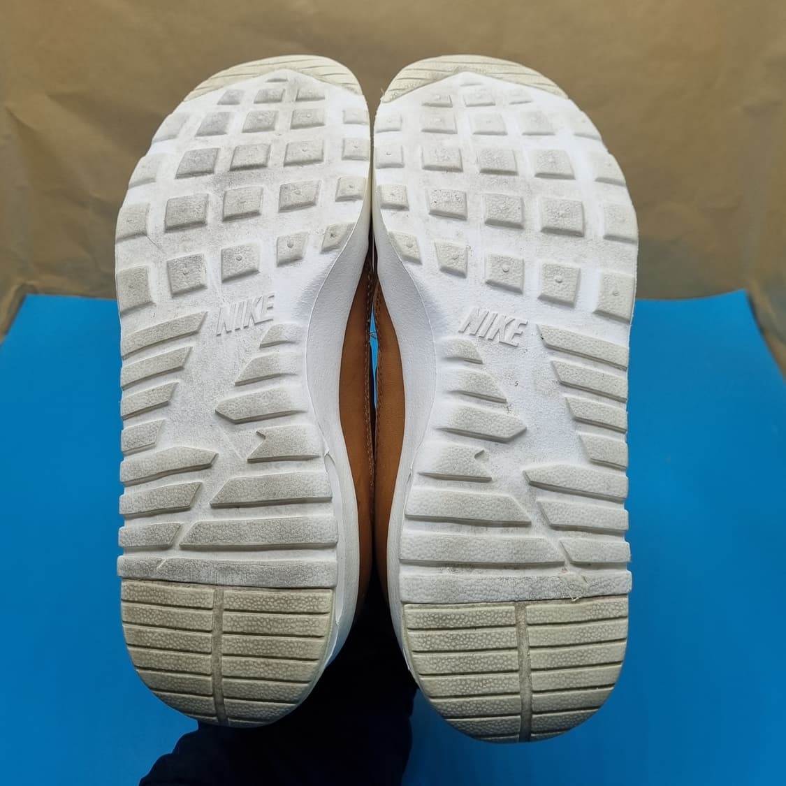 나이키 에어맥스 테아 레더 미드 250 상품이미지3