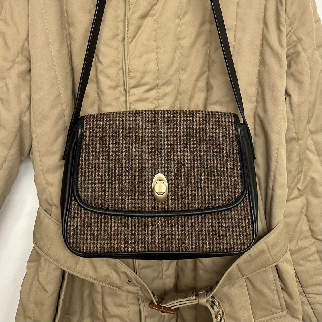 해리스트위드 레더 크로스백 상품이미지1