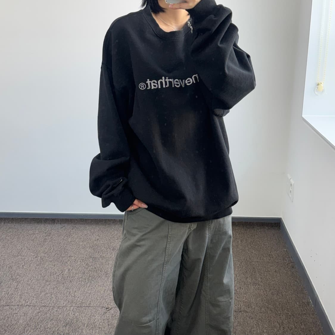 Thisisneverthat 디스이즈네버댓 블랙 맨투맨 상품이미지2