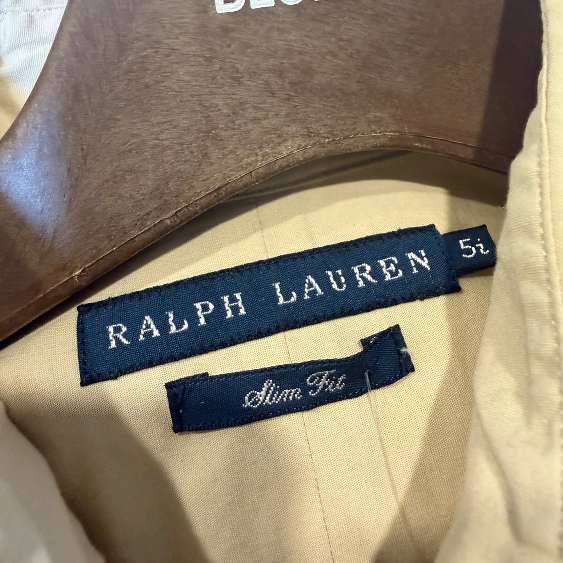 랄프로렌 베이직 코튼 셔츠 백 다트 소매자수 디테일 슬림핏 옐로우 상품이미지8