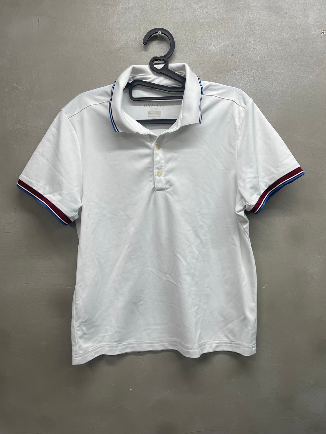 나이키 화이트 폴로 카라티 DRI-FIT 상품이미지1