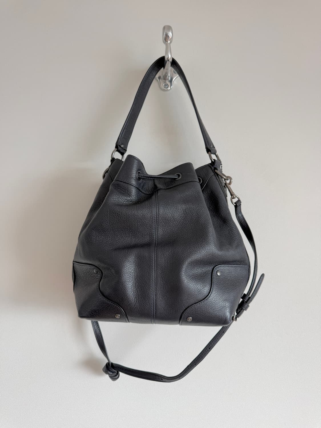 코치(COACH) 레더 버킷백 상품이미지7