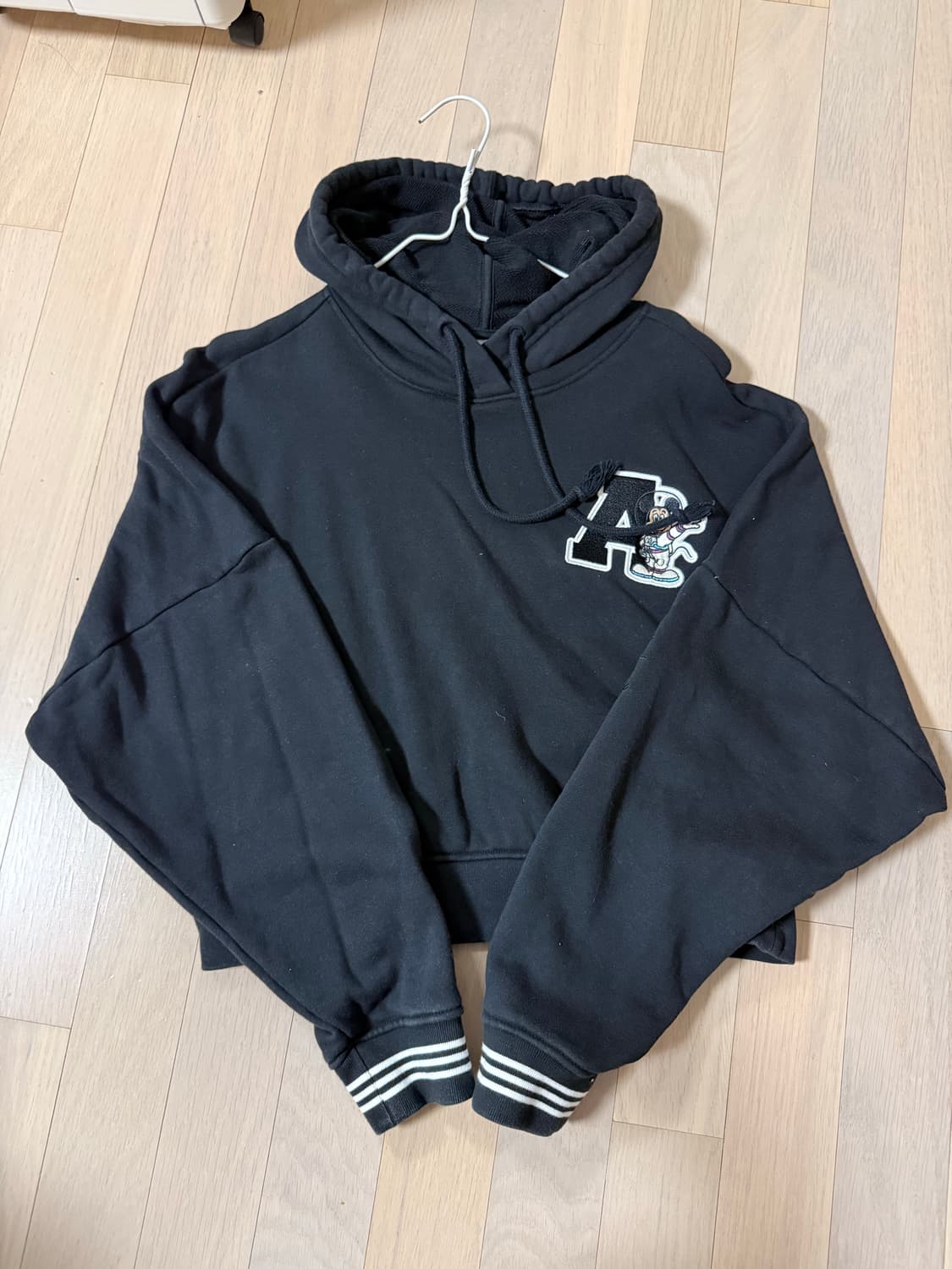 아디다스X디즈니 후드티 상품이미지1