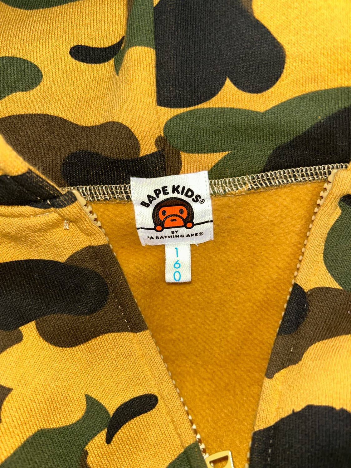 베이프 샤크 후드집업 황계 상품이미지3