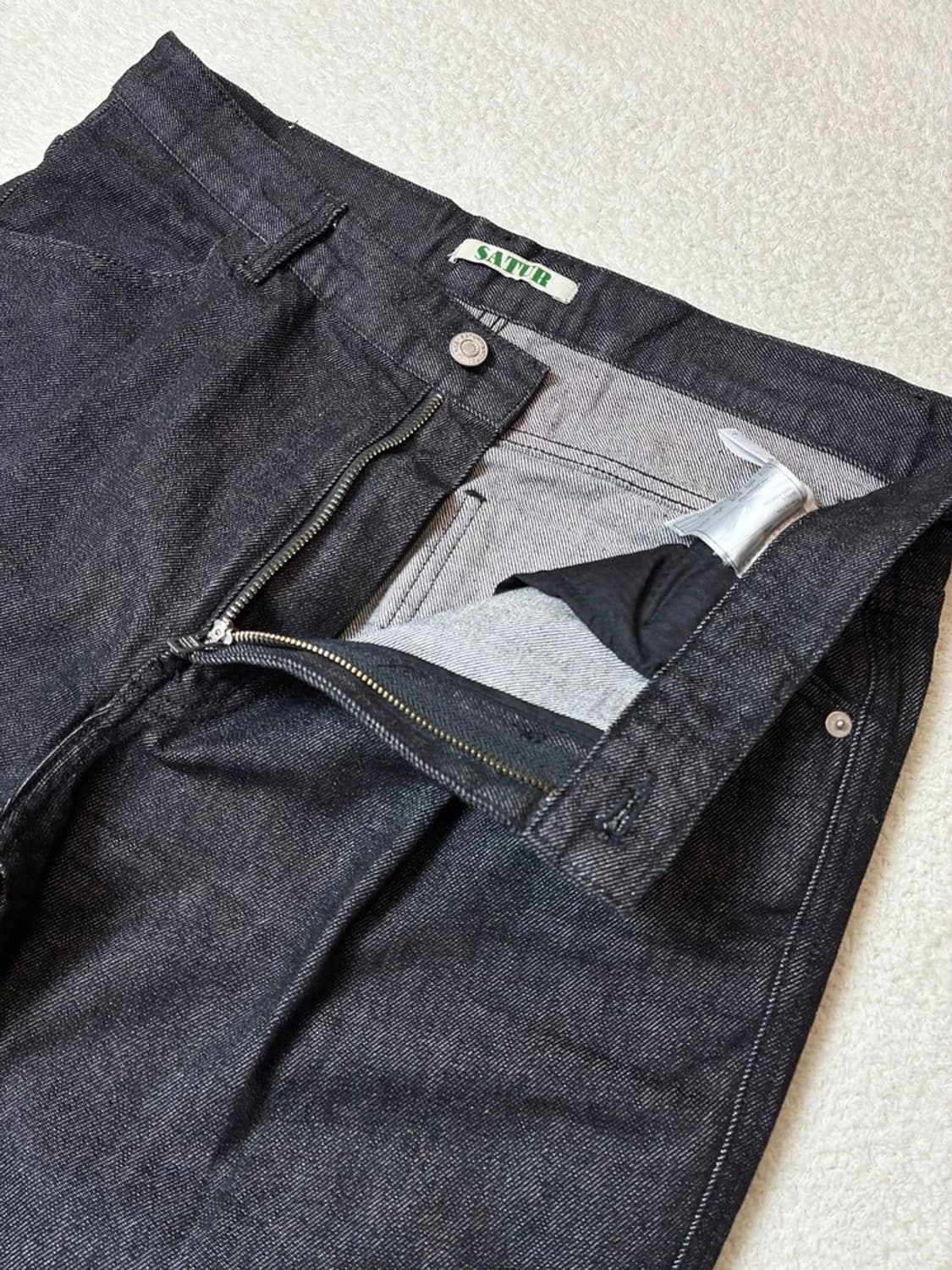세터 Satur 카이엔 원턱 흑청 데님 팬츠 PN6330 상품이미지3