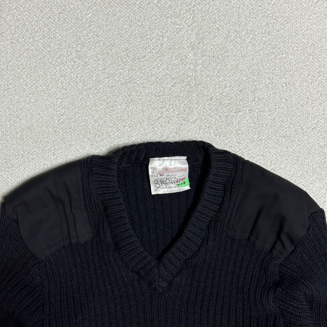 WOOLLY PULLY 울 브이넥 스웨터 상품이미지5