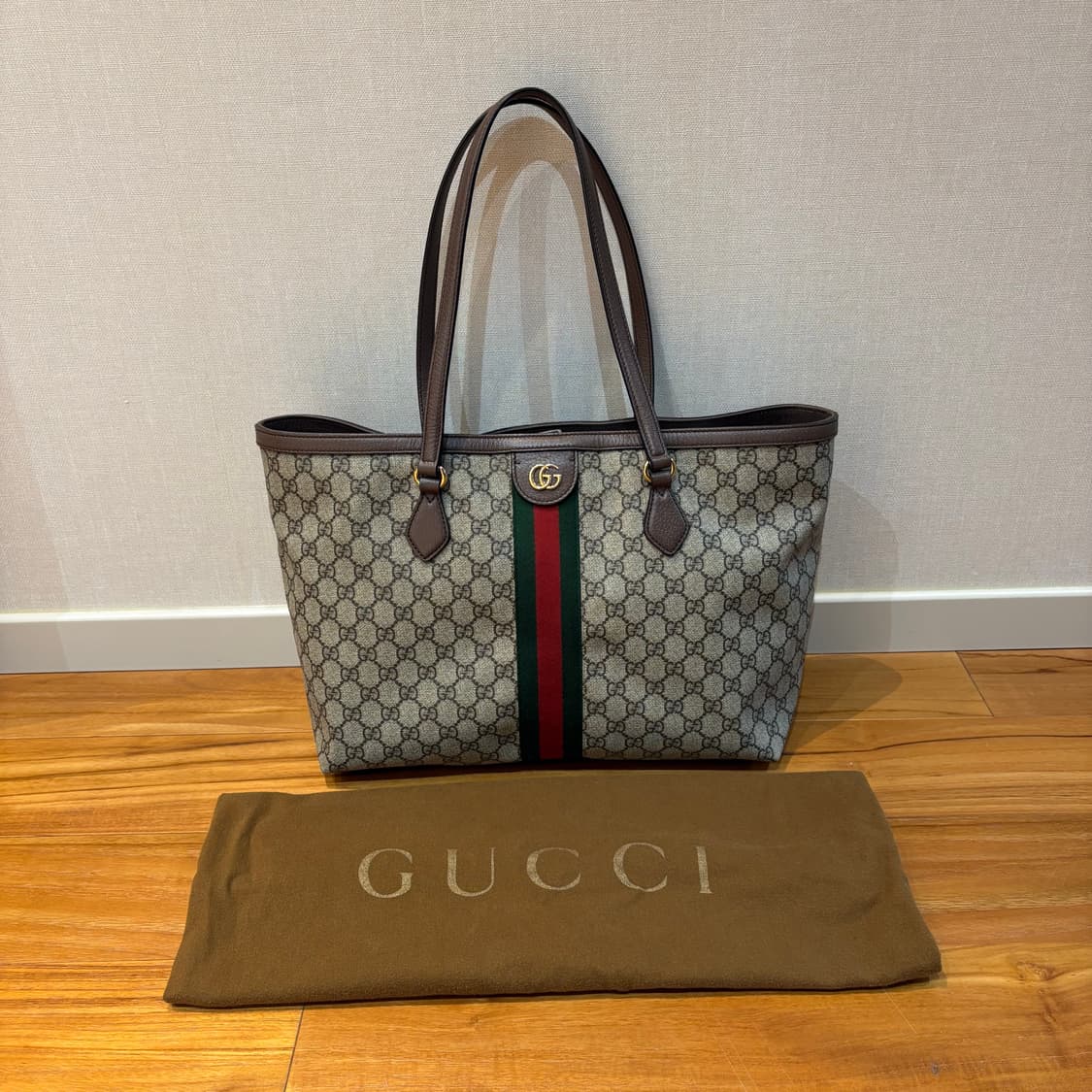 정품 구찌 GG 오디피아 쇼퍼백 미디움 상품이미지1