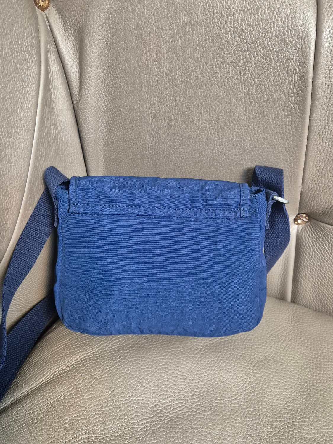 키플링 미르테 크로스백. 상품이미지3