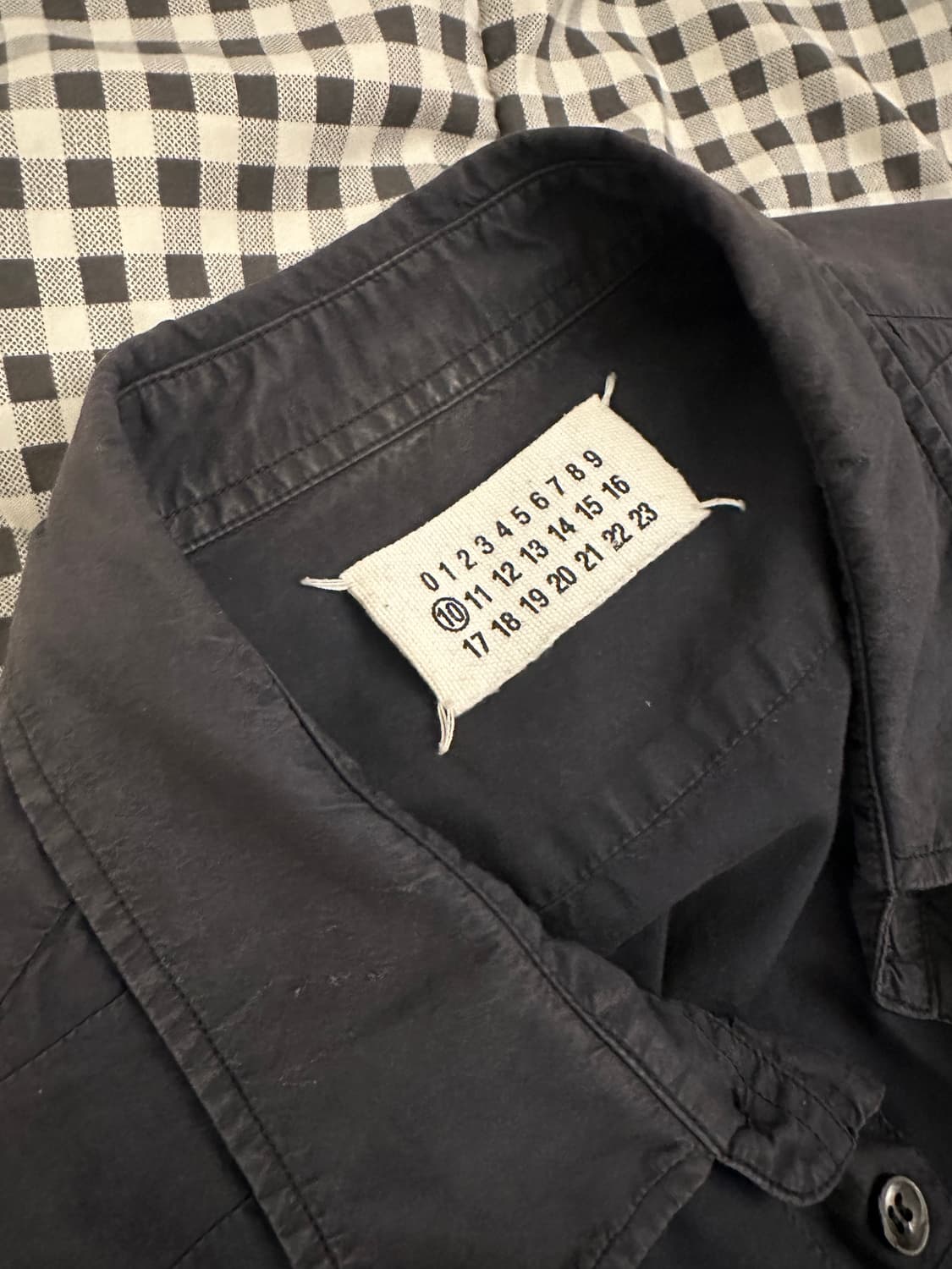 07aw 마틴 마르지엘라 셔츠 네이비 상품이미지2