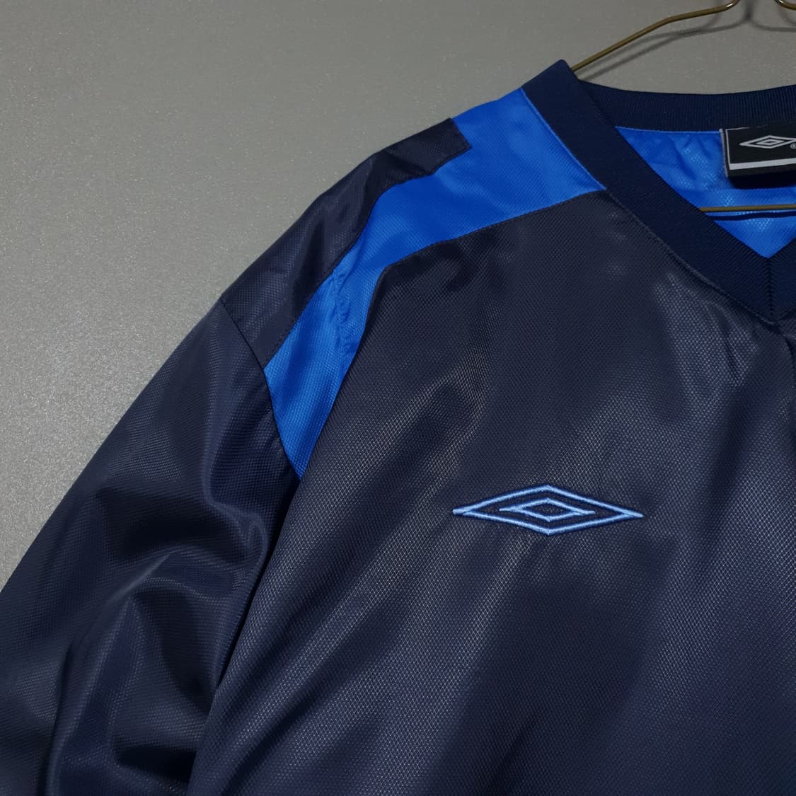 110 (2XL) 엄브로 잉글랜드 올드스쿨 우븐 웜업 바람막이 축구 상품이미지3