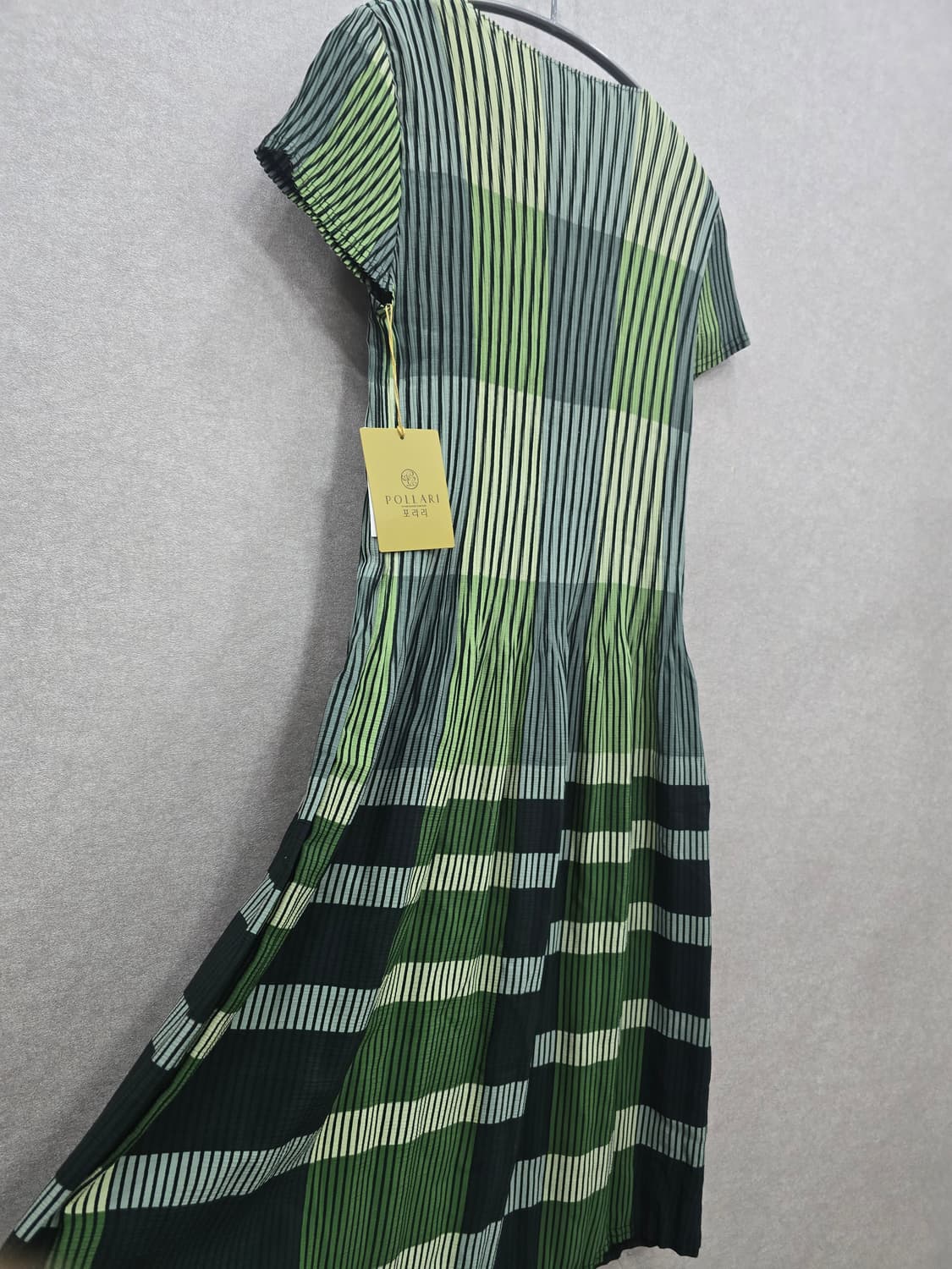 POLLARI 플리츠 패턴 롱 원피스 (택상품) 상품이미지6